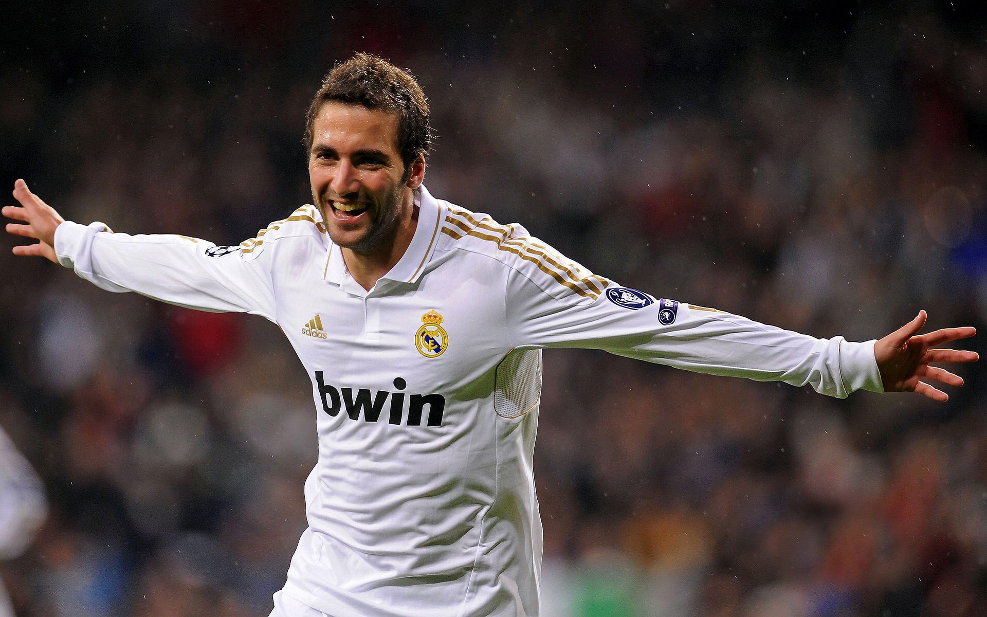 弗朗索瓦·斯图尔特：南非队的全能型中场，攻防两端完美融合，弗朗索瓦维拉斯